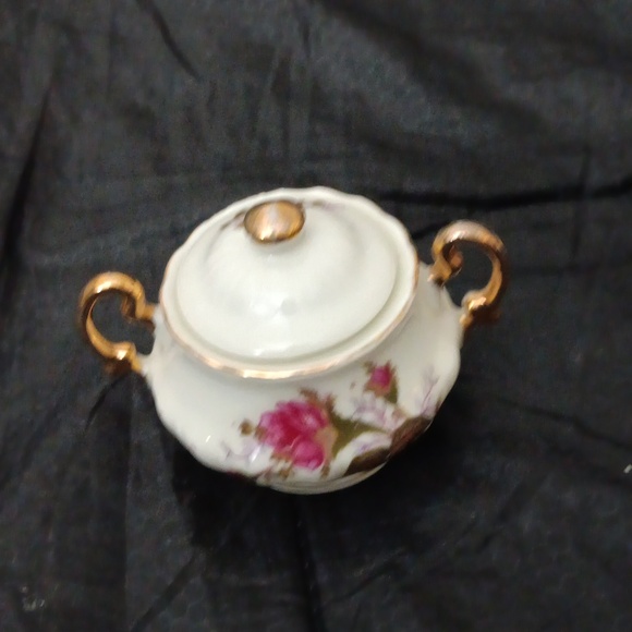 Vintage Royal  Sealy Tea Set - Picture 6 of 8